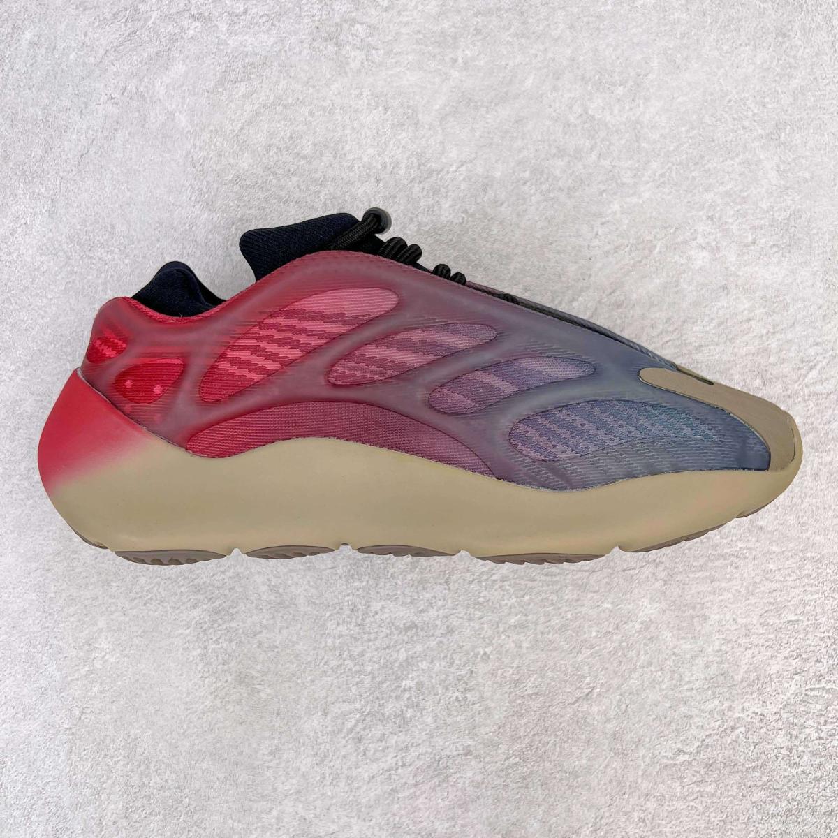 Adidas Yeezy -  Coconut 700V3 Grey Red