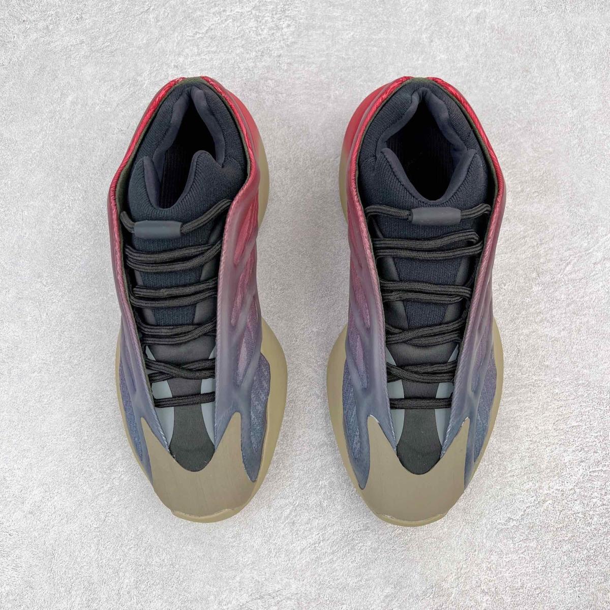 Adidas Yeezy -  Coconut 700V3 Grey Red - Imagem 3